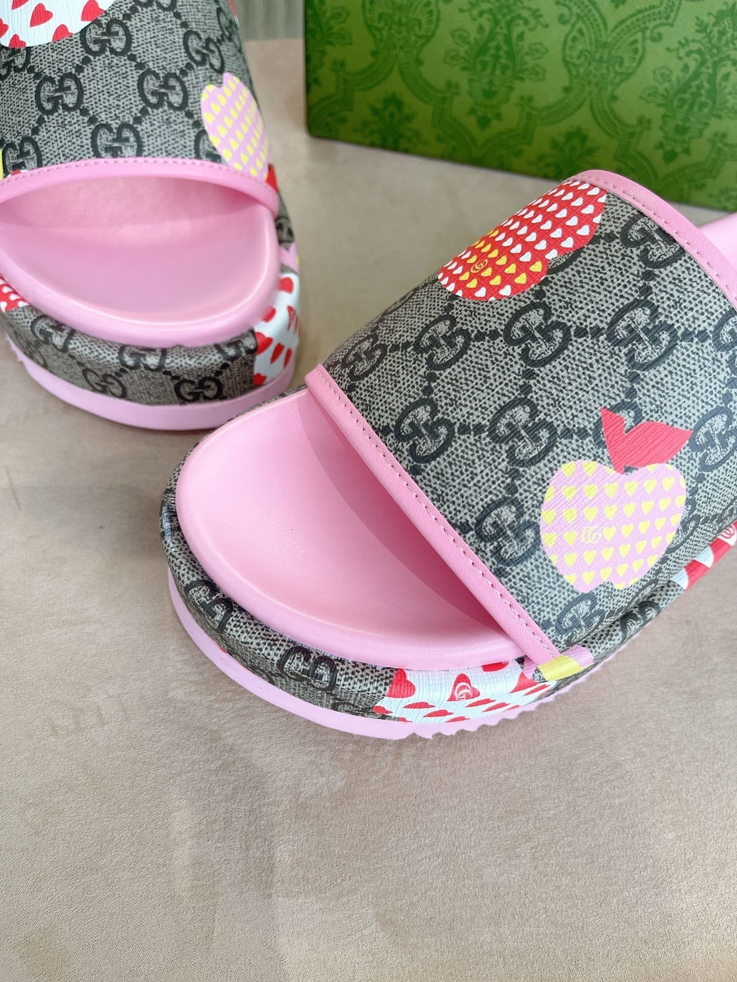 Gucci Platform Slide Sandal Pink
