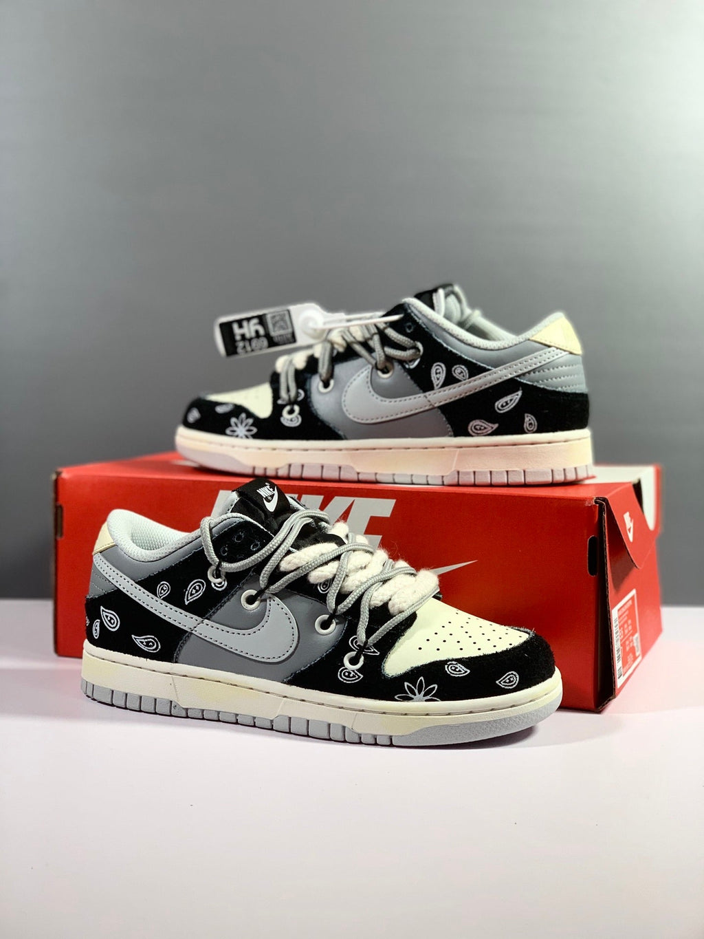 Nike SB Dunk Low Top