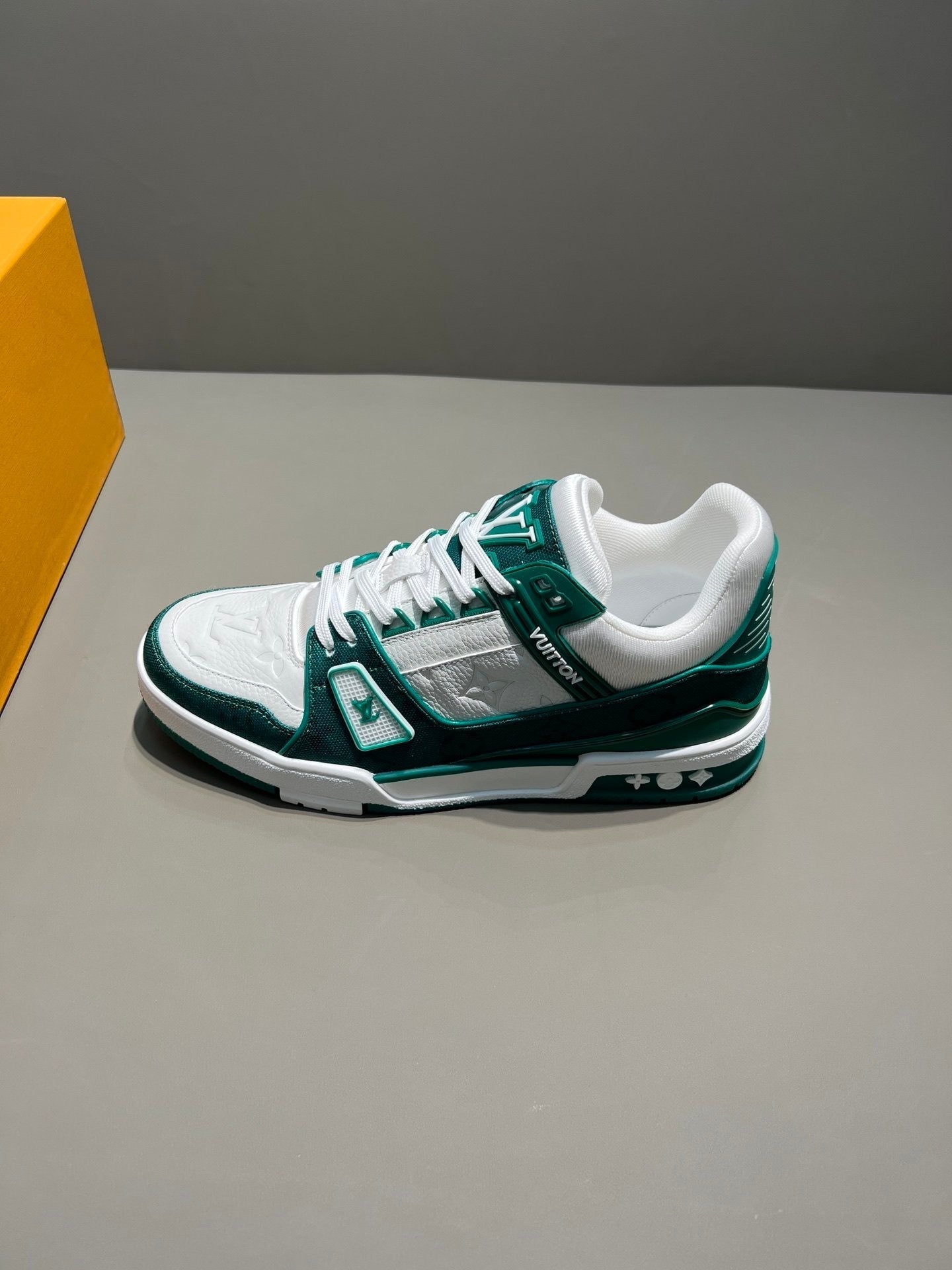Louis Vuitton Trainer Sneaker