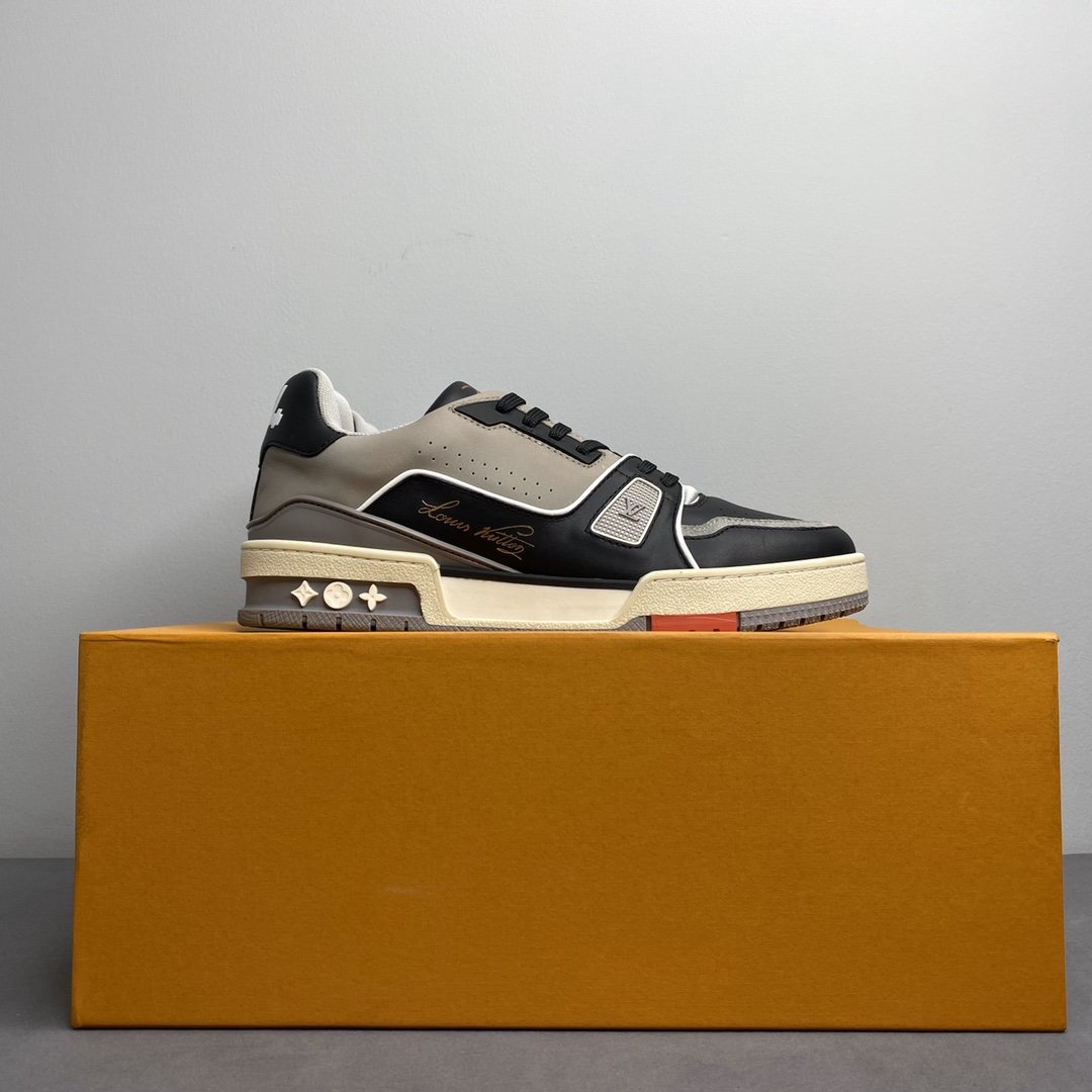 Louis Vuitton Trainer Sneaker