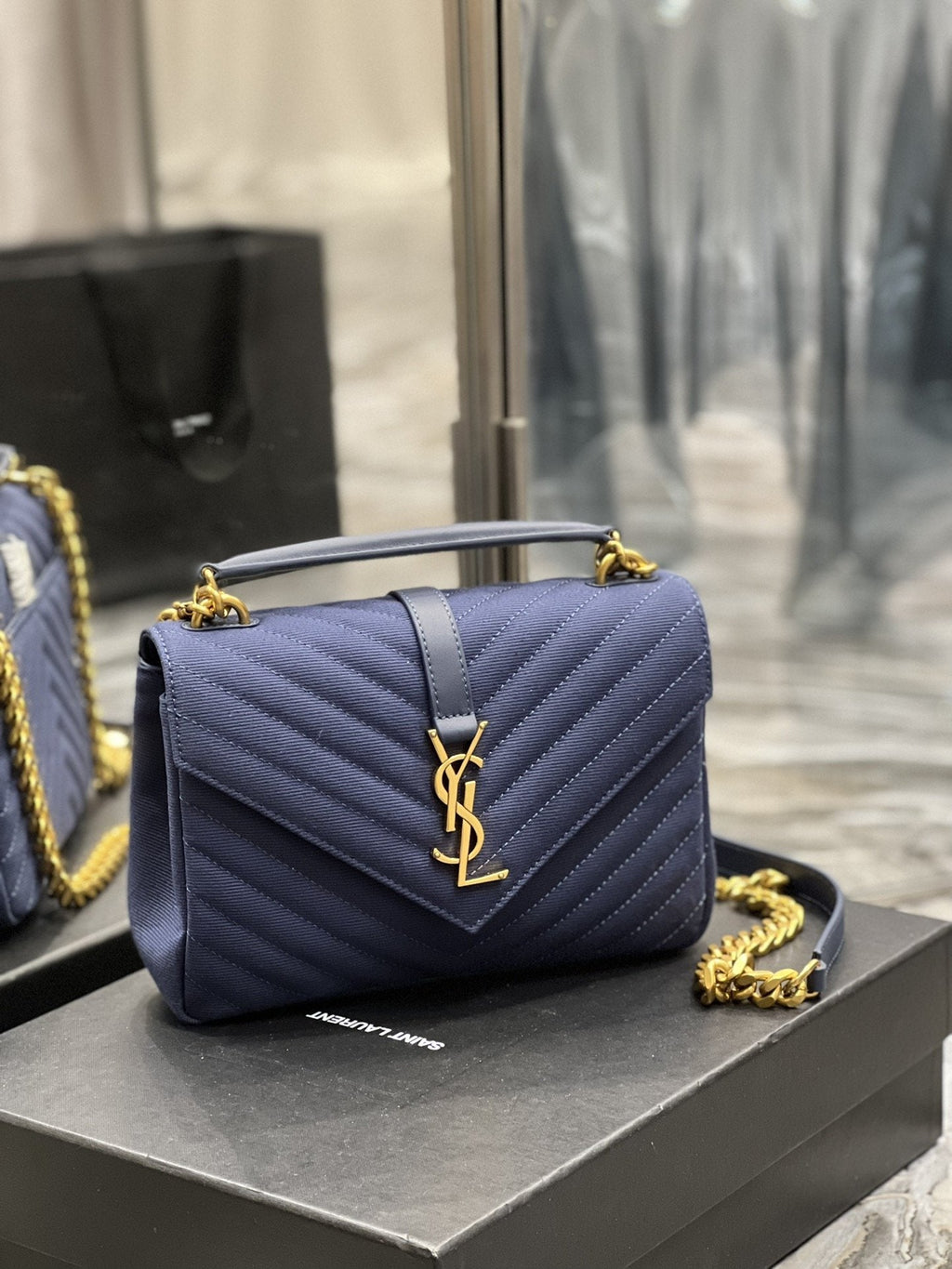 Saint Laurent College Medium Chain Bag 24cm