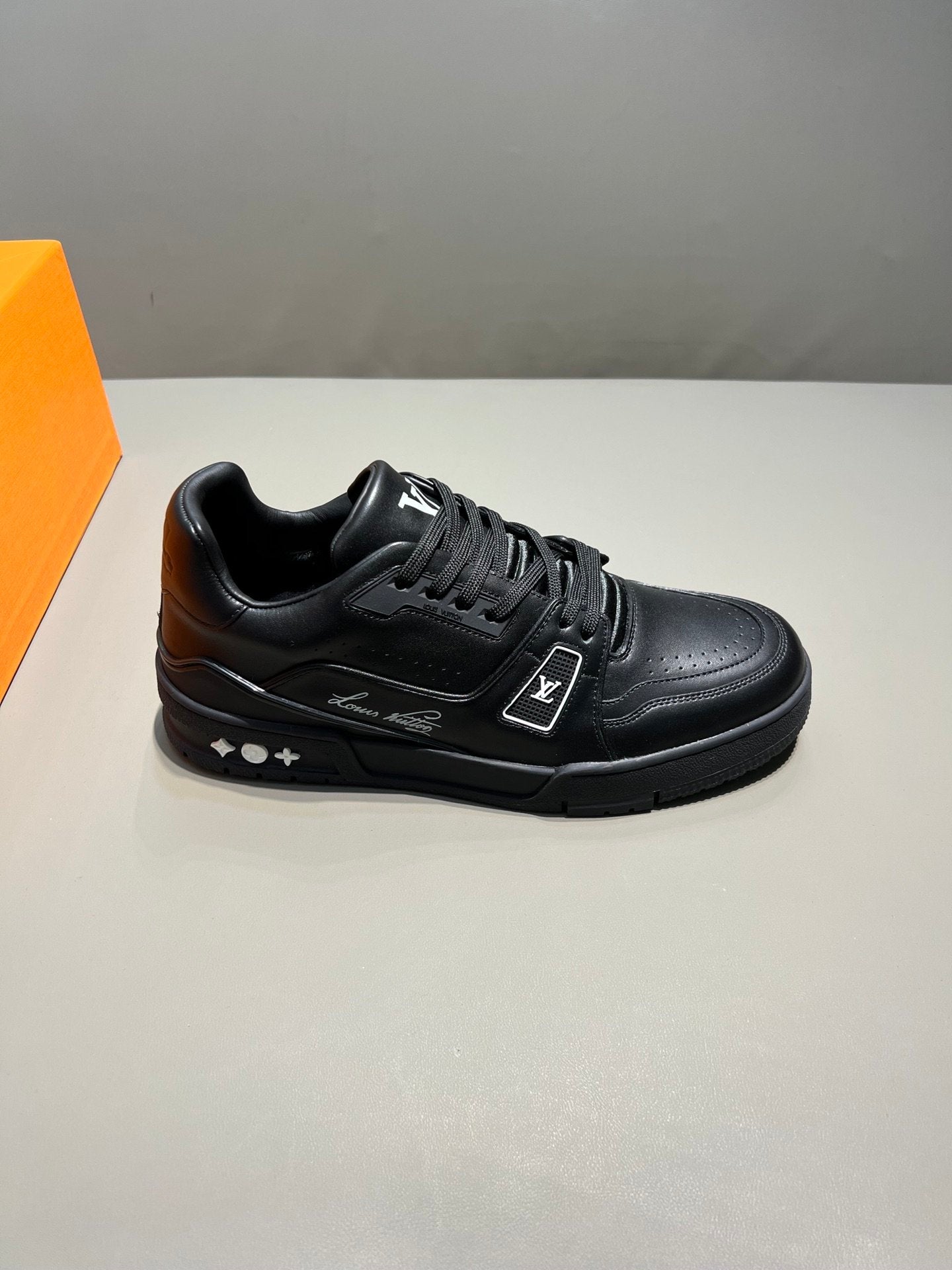 Louis Vuitton Trainer Sneaker