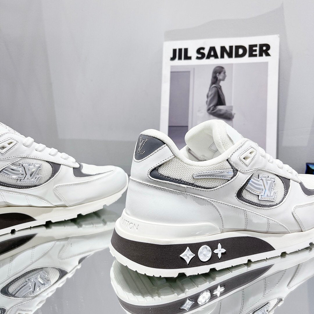 Louis Vuitton Run Sneaker White