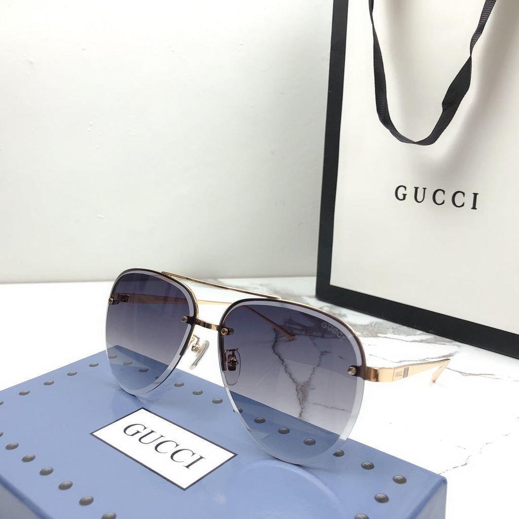 Gucci Navigator Frame Sunglasses