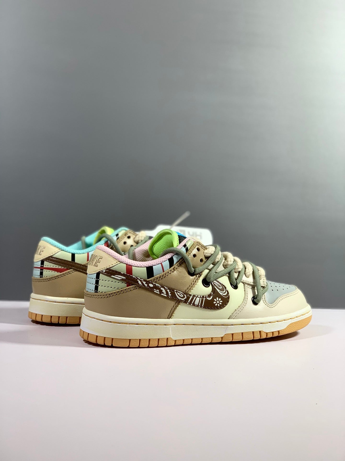 Nike SB Dunk Low Top