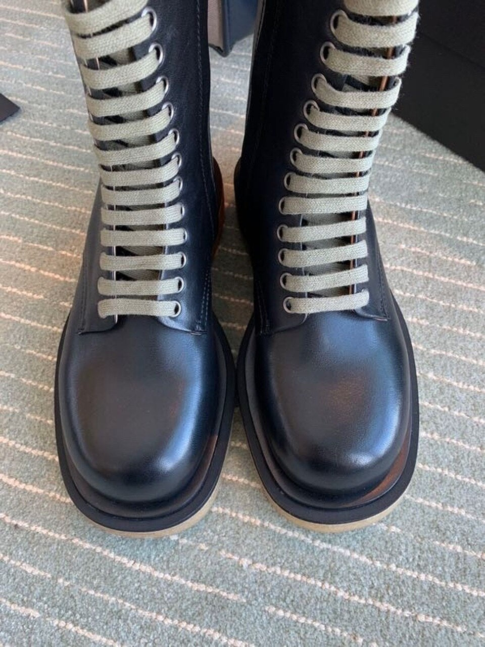 Bottega Veneta Lace Up Mid Calf Boots Calfskin Leather Fall/Winter 2020 Collection, Black