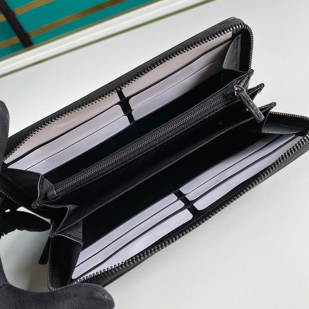Gucci Black Zip Around Wallet 19cm