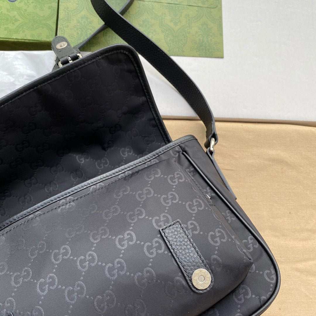Gucci Shoulder Bag Shima 27cm Black