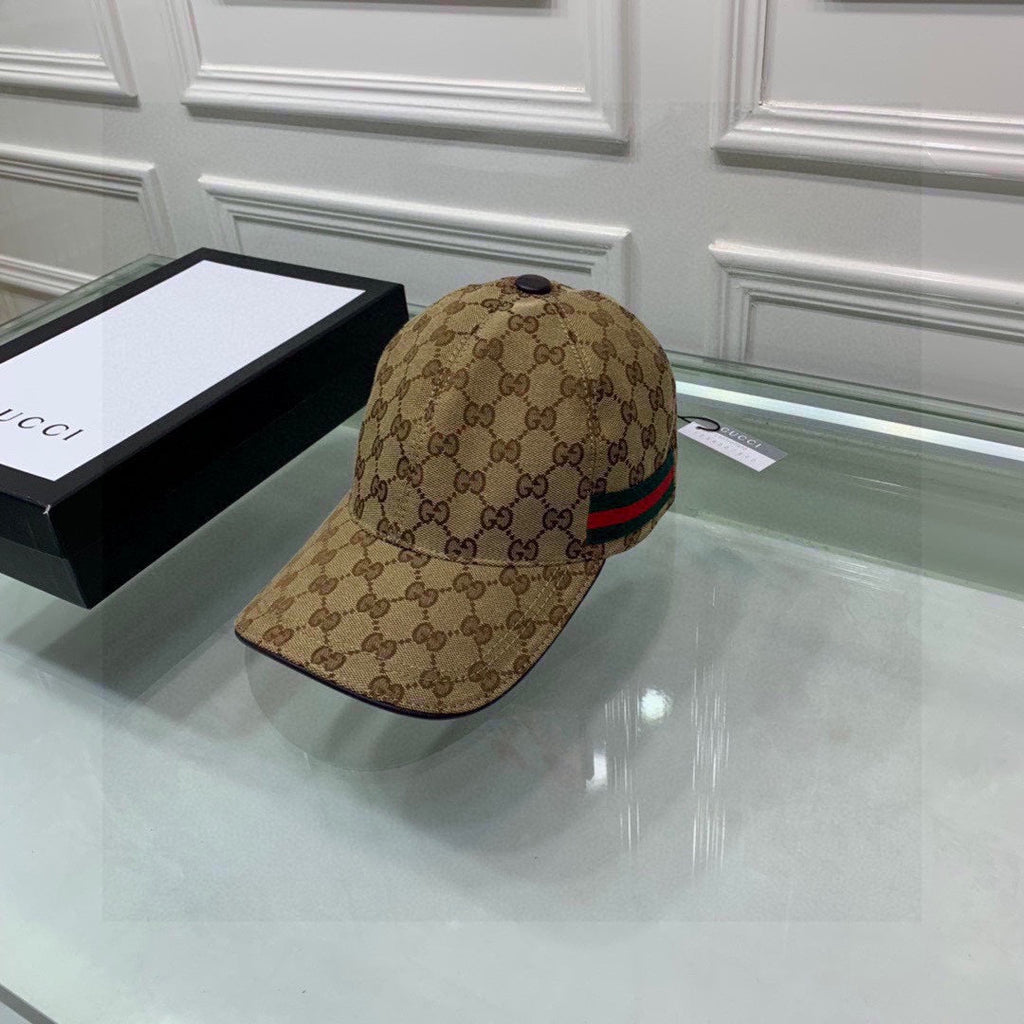 Gucci Canvas Baseball Cap with Web
