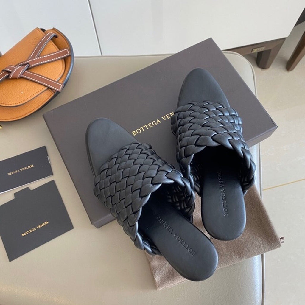 Bottega Veneta Curve Mules 9.5cm Heel Lambskin Leather Spring/Summer 2020 Collection, Black