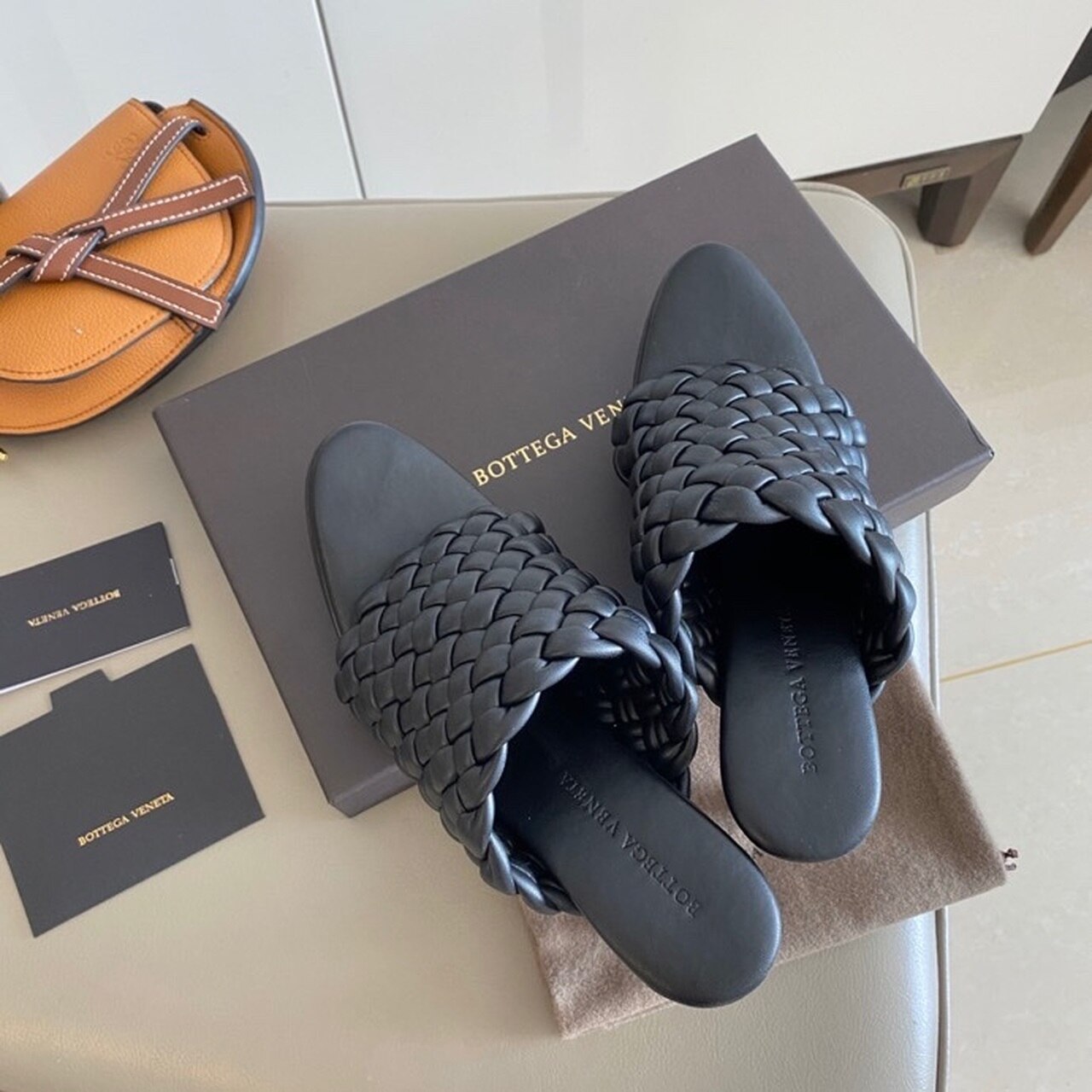Bottega Veneta Curve Mules 9.5cm Heel Lambskin Leather Spring/Summer 2020 Collection, Black