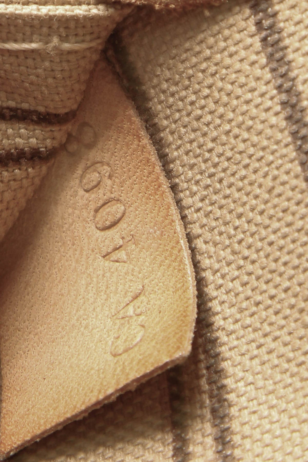Neverfull MM Tote Bag - Monogram
