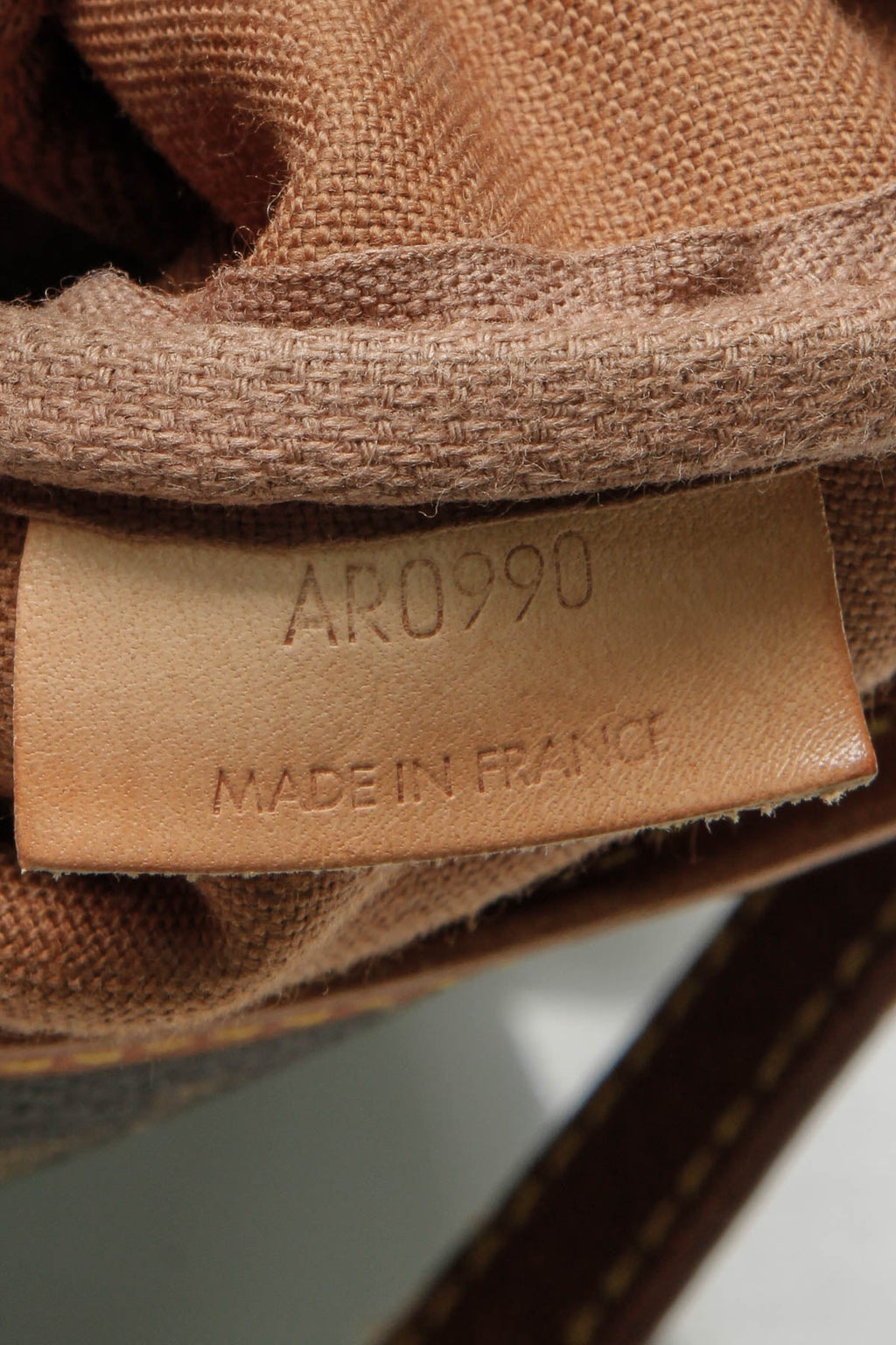 Saumur 30 Messenger Bag - Monogram