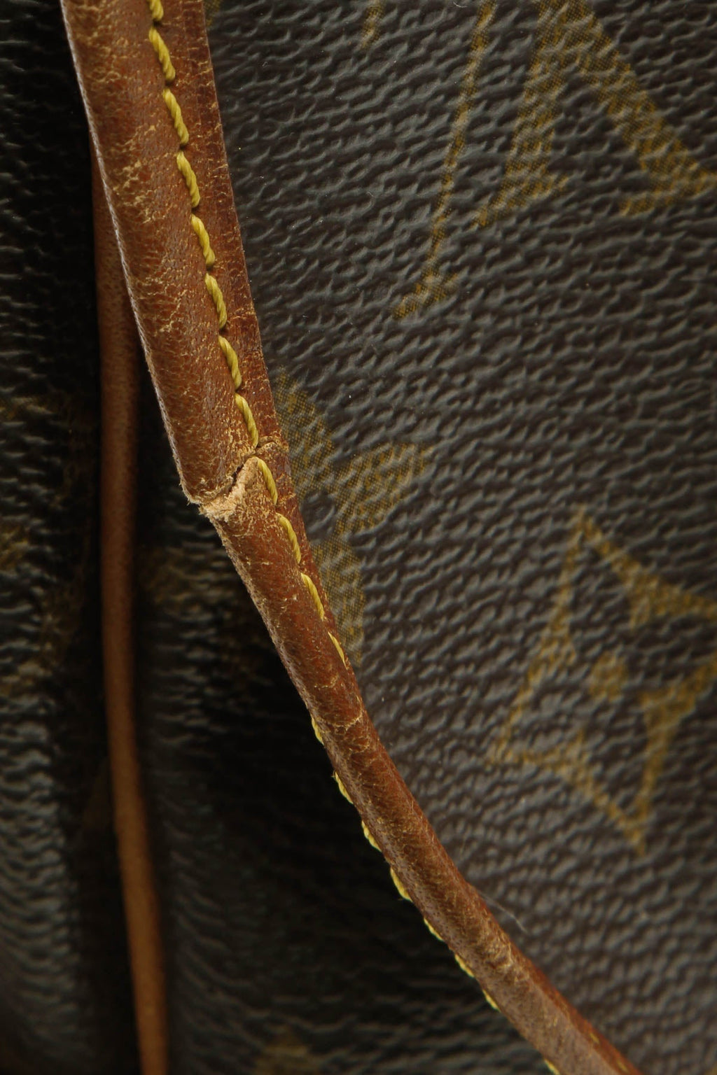 Saumur 30 Messenger Bag - Monogram