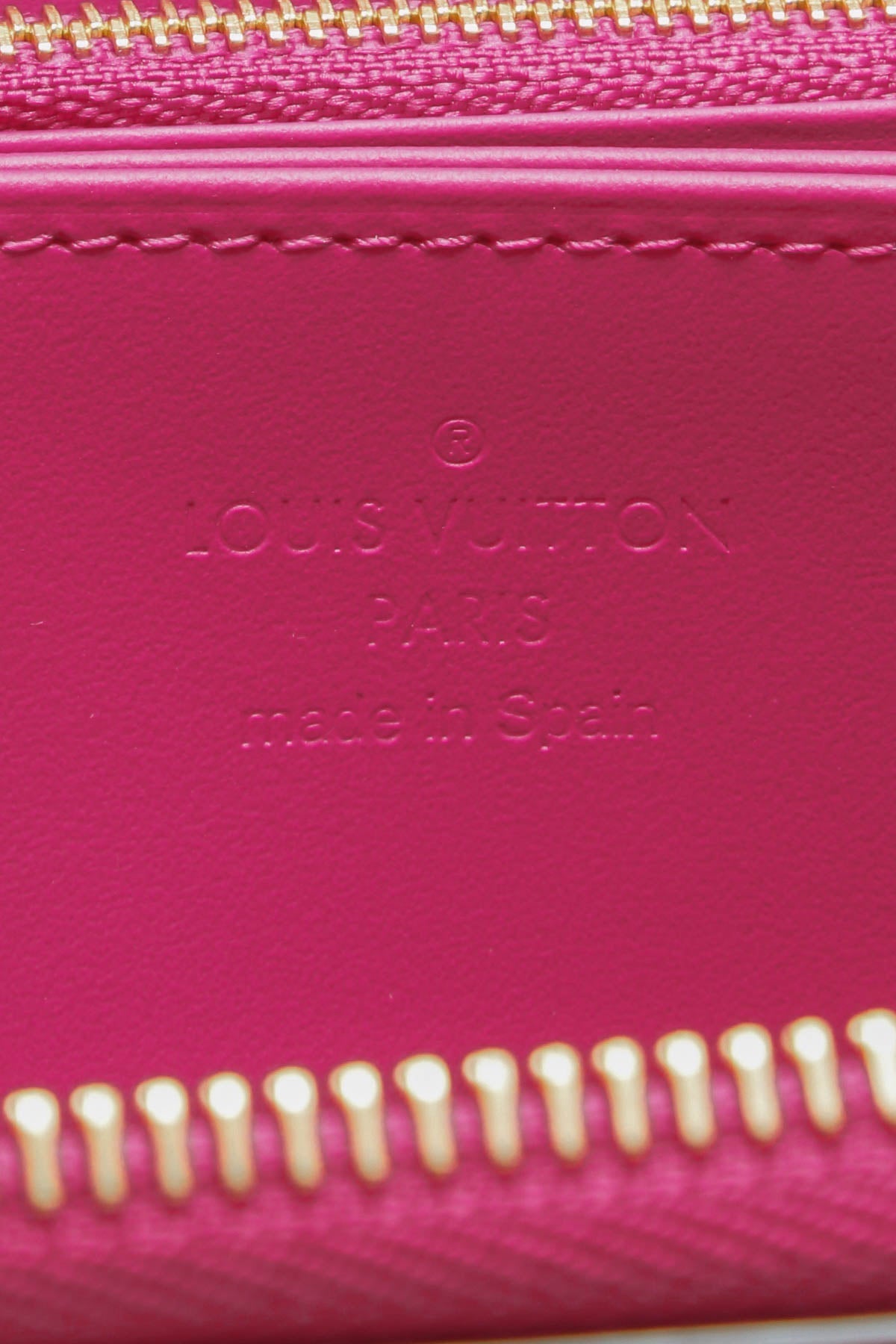 Vernis Valentine's Day Zippy Wallet - Fuchsia Pink