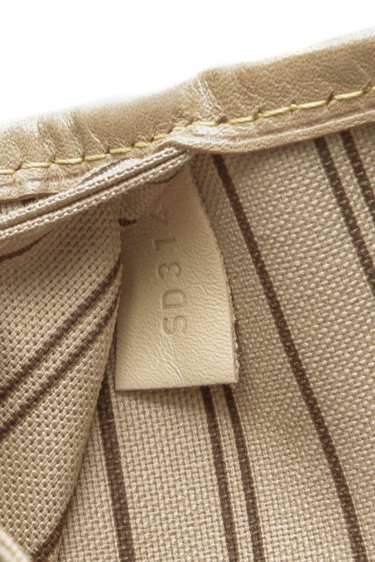 Neverfull MM Tote Bag - Monogram