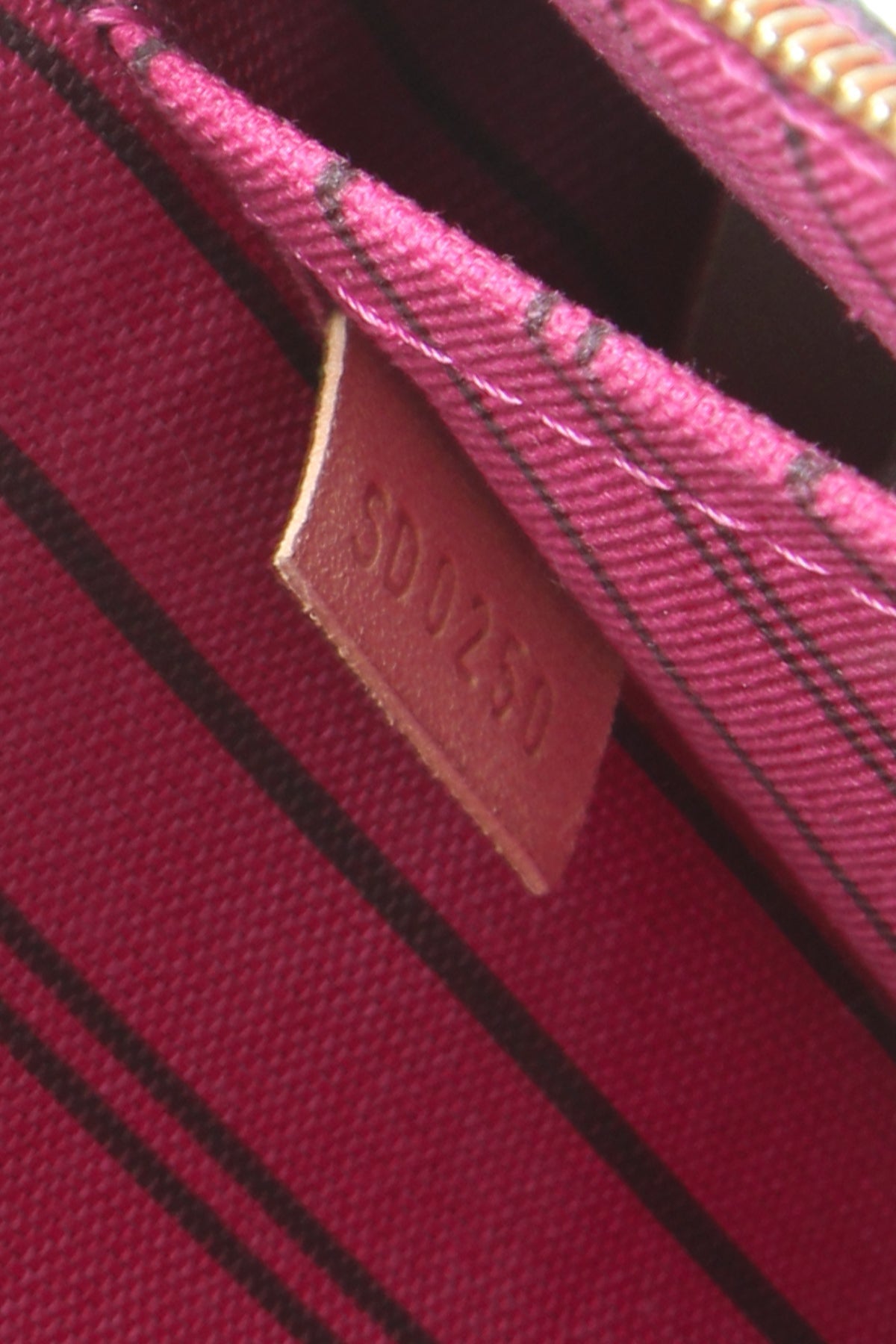 Neverfull Wristlet Pouch - Monogram