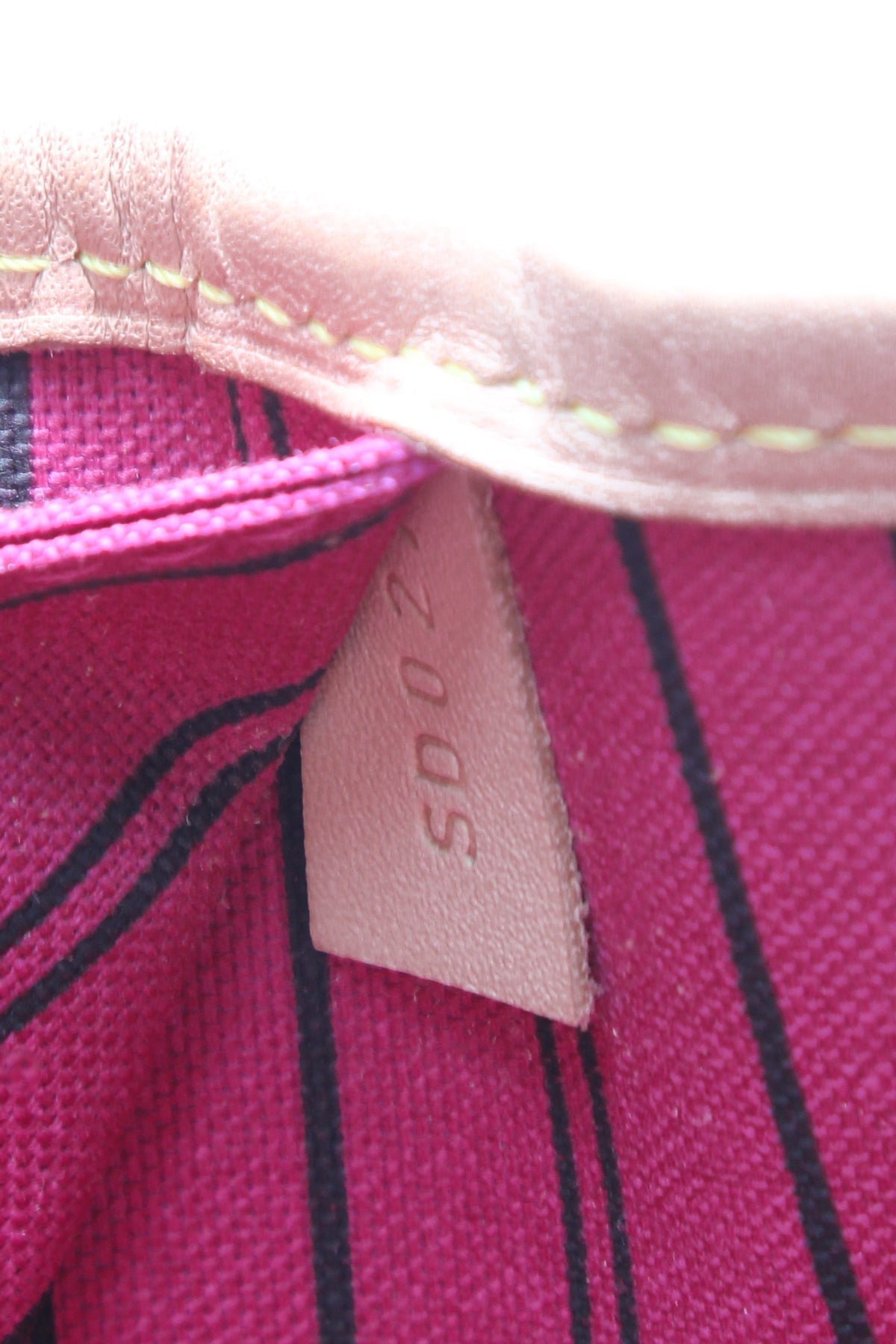 Neverfull MM Tote Bag - Monogram