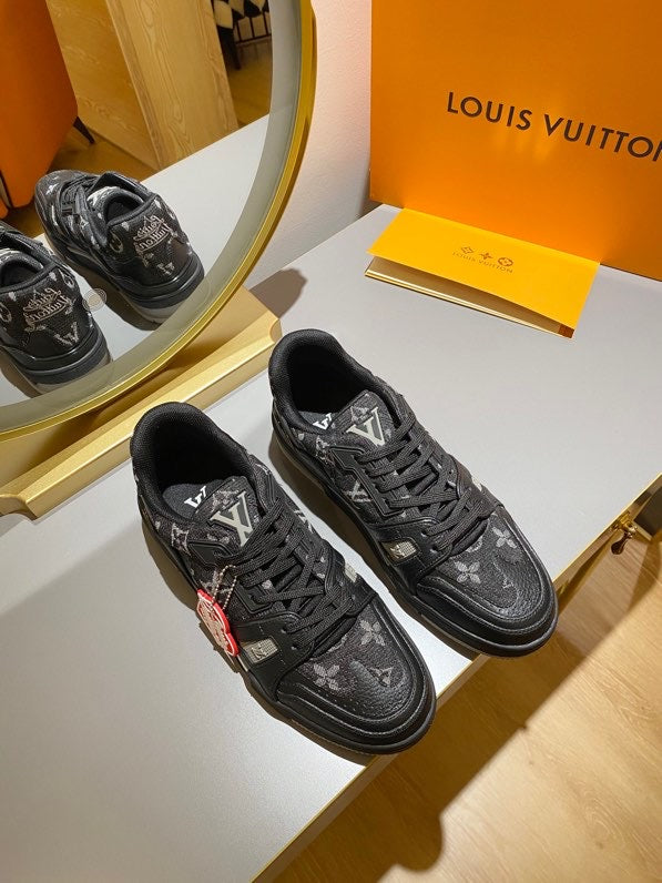 Louis Vuitton Trainer Sneaker