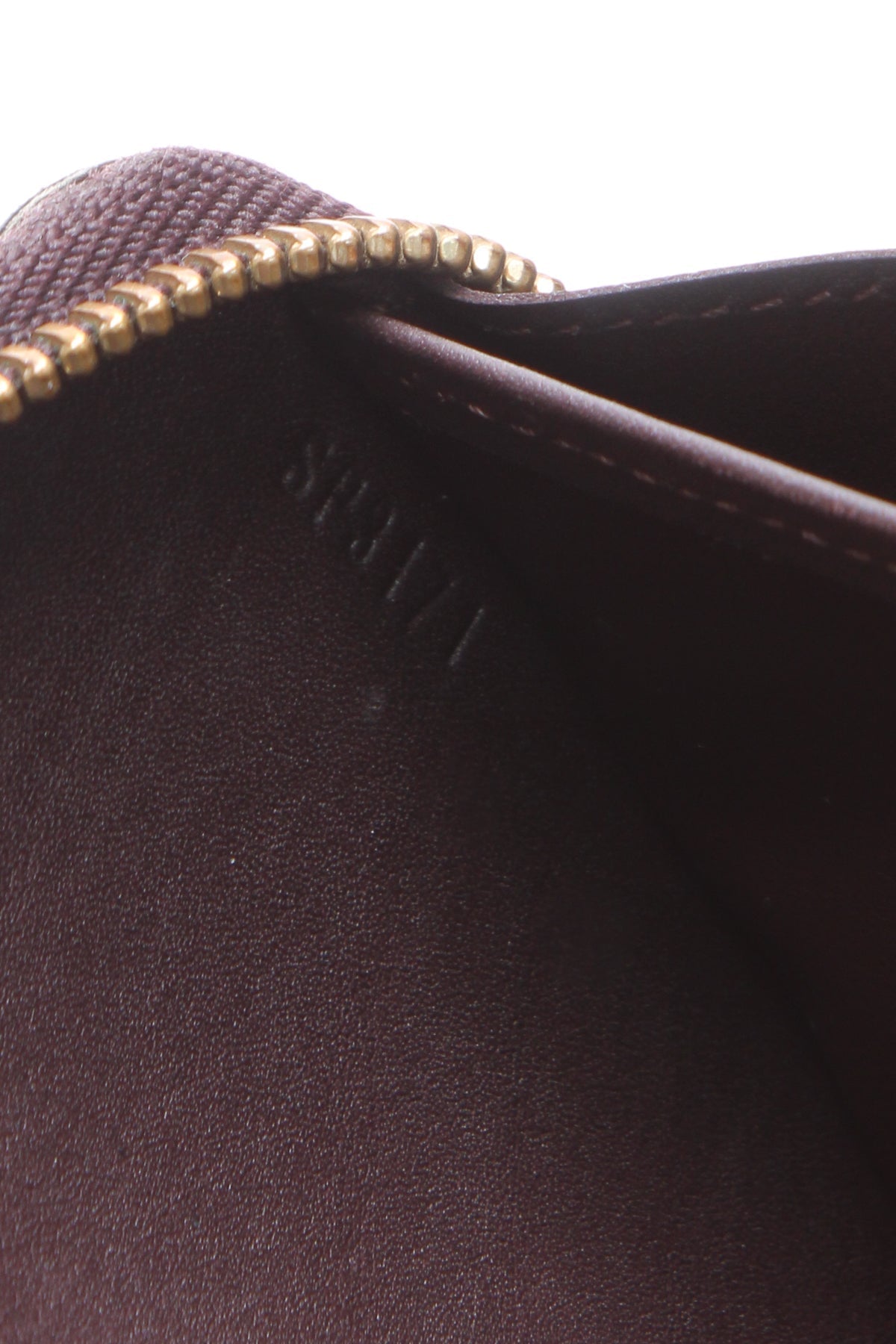 Vernis Zippy Wallet - Amarante