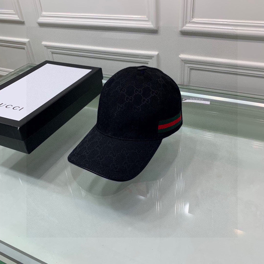Gucci Canvas Baseball Cap with Web