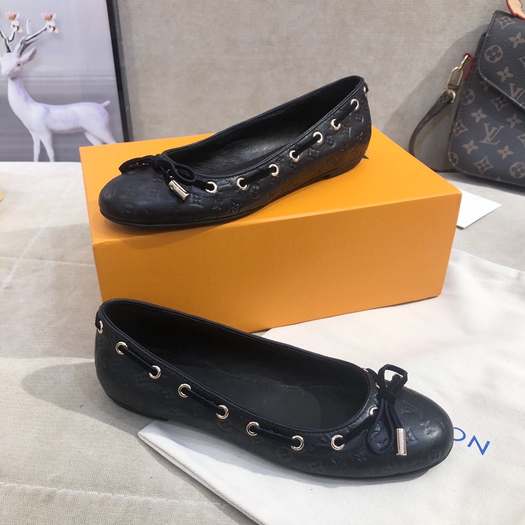 Louis Vuitton Gloria Flat Loafer Black
