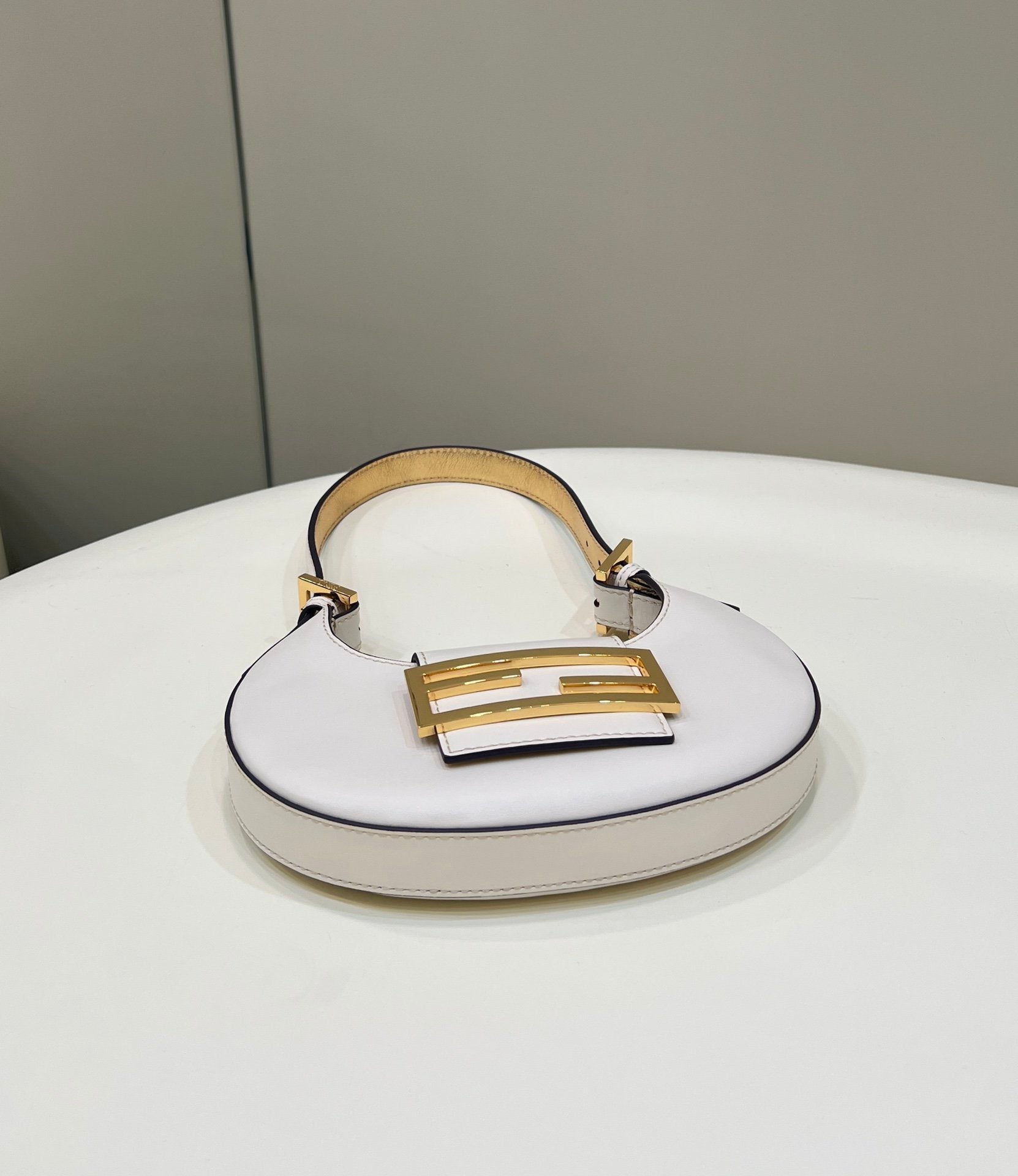 Fendi Cookie 19cm White