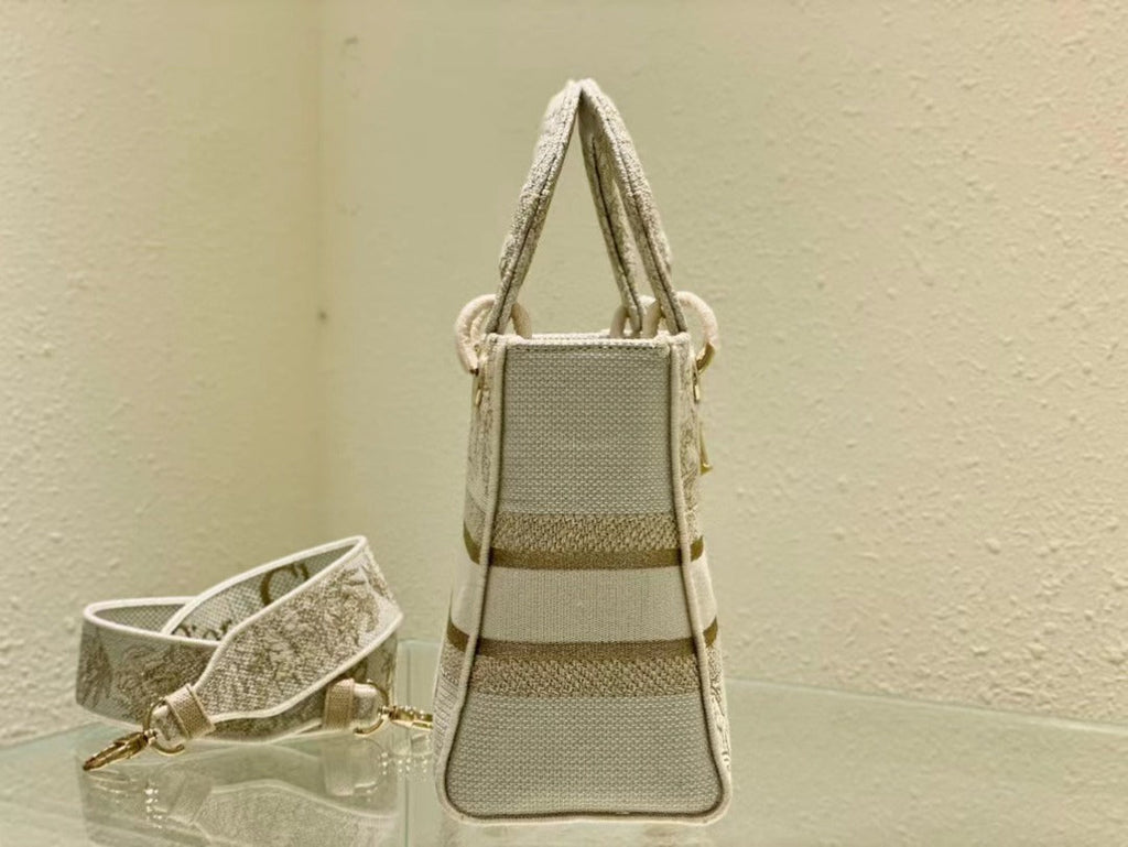 Christian Dior Medium Lady D-Lite Bag 24cm