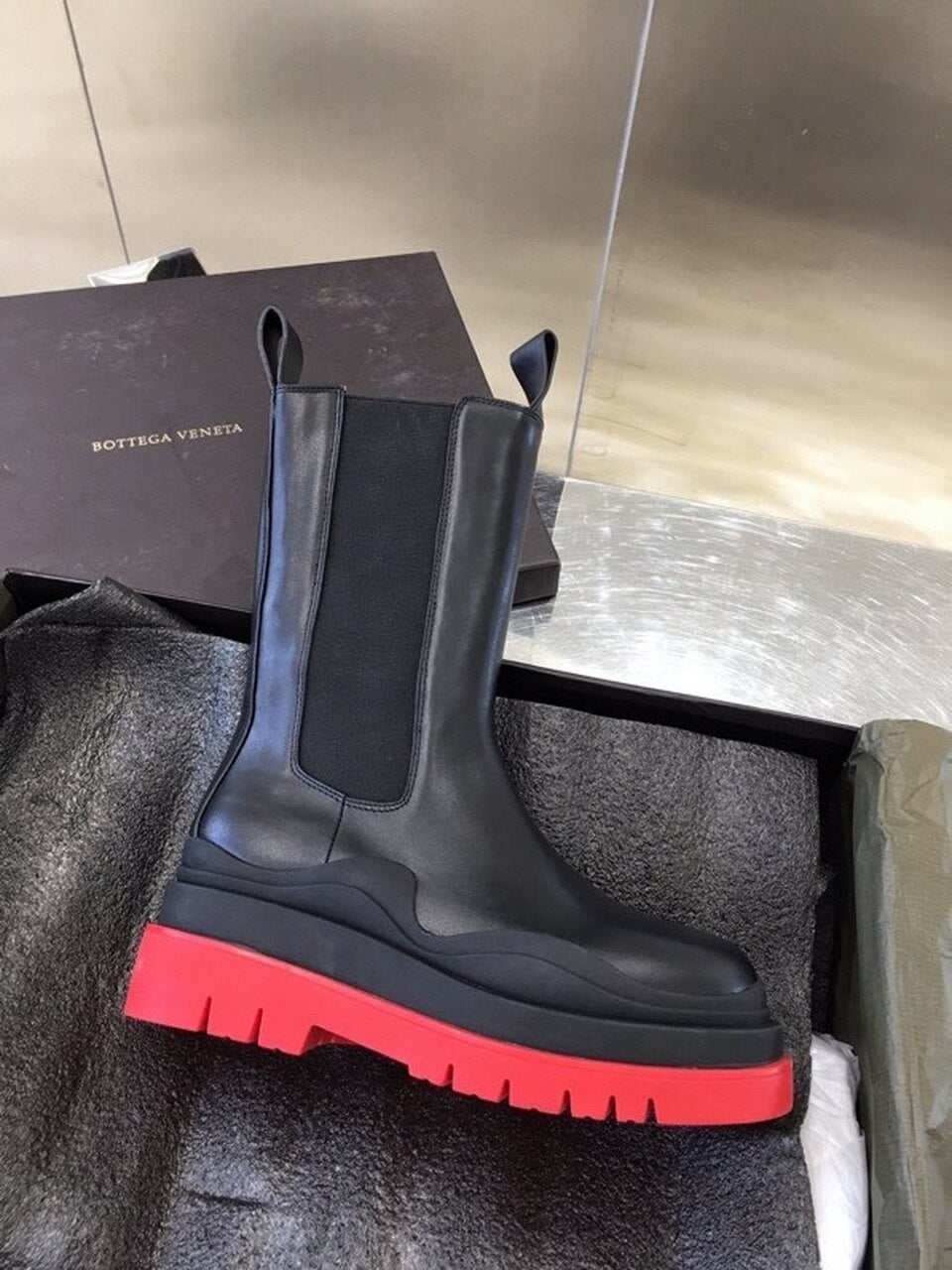 Bottega Veneta Flat Triple-Sole Leather Boots Calfskin Leather Fall/Winter 2020 Collection, Black/Red