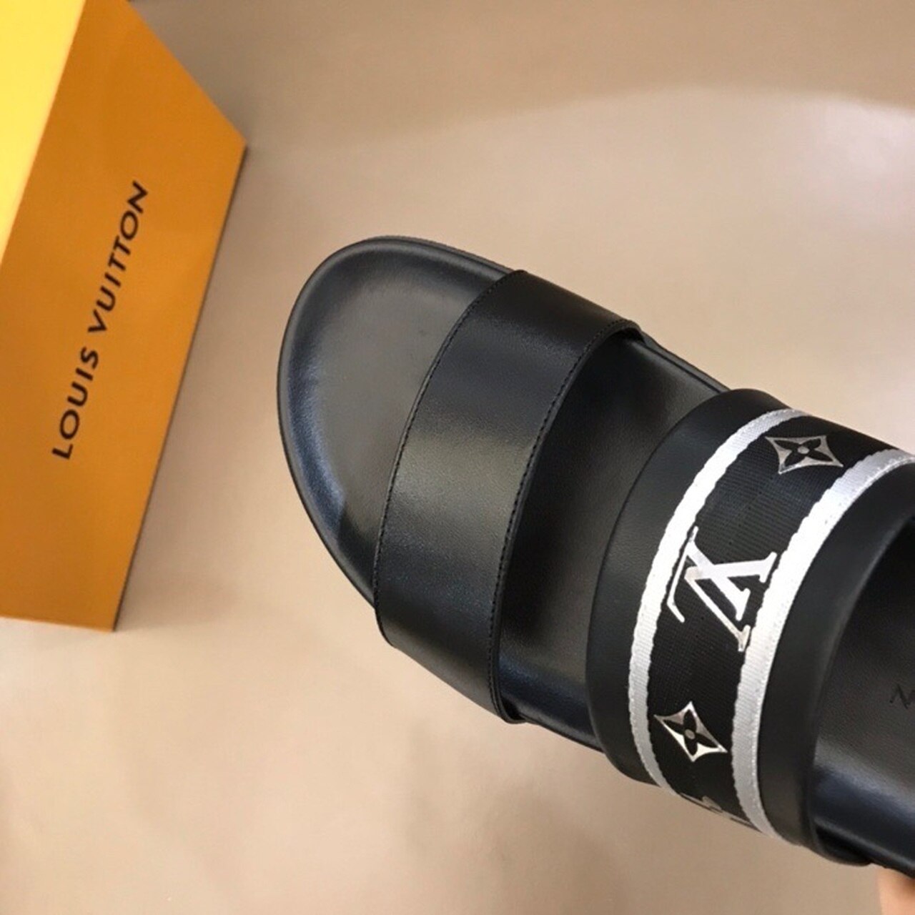 Louis Vuitton Double Strap Mules Mens Sandals Spring/Summer Collection Black/Silver