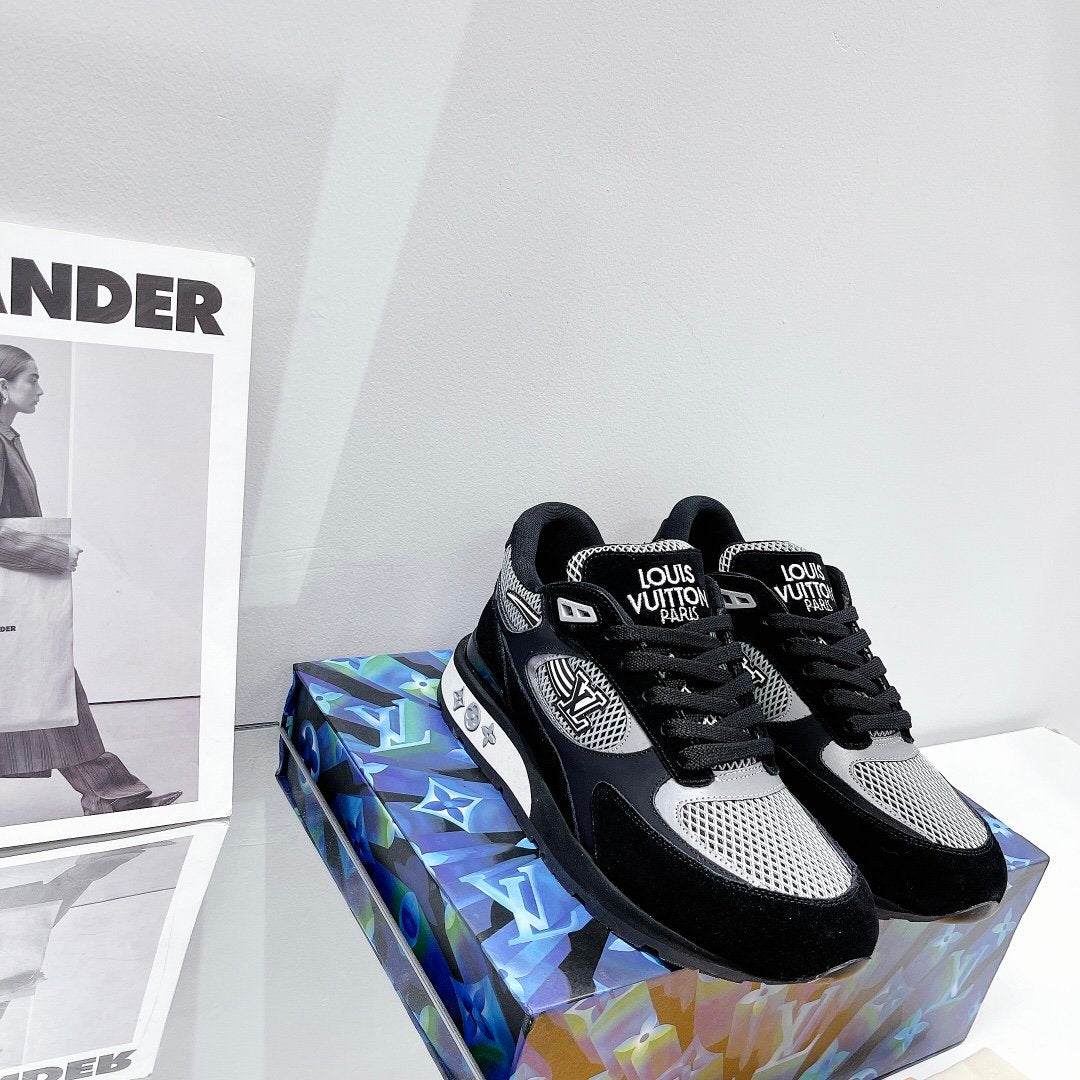 Louis Vuitton Run Sneaker Black