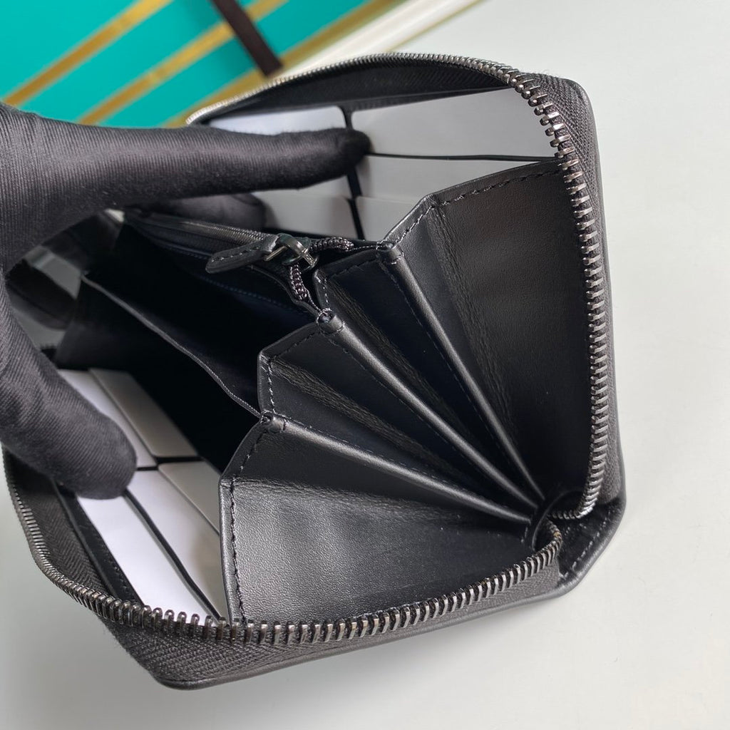 Gucci Black Zip Around Wallet 19cm