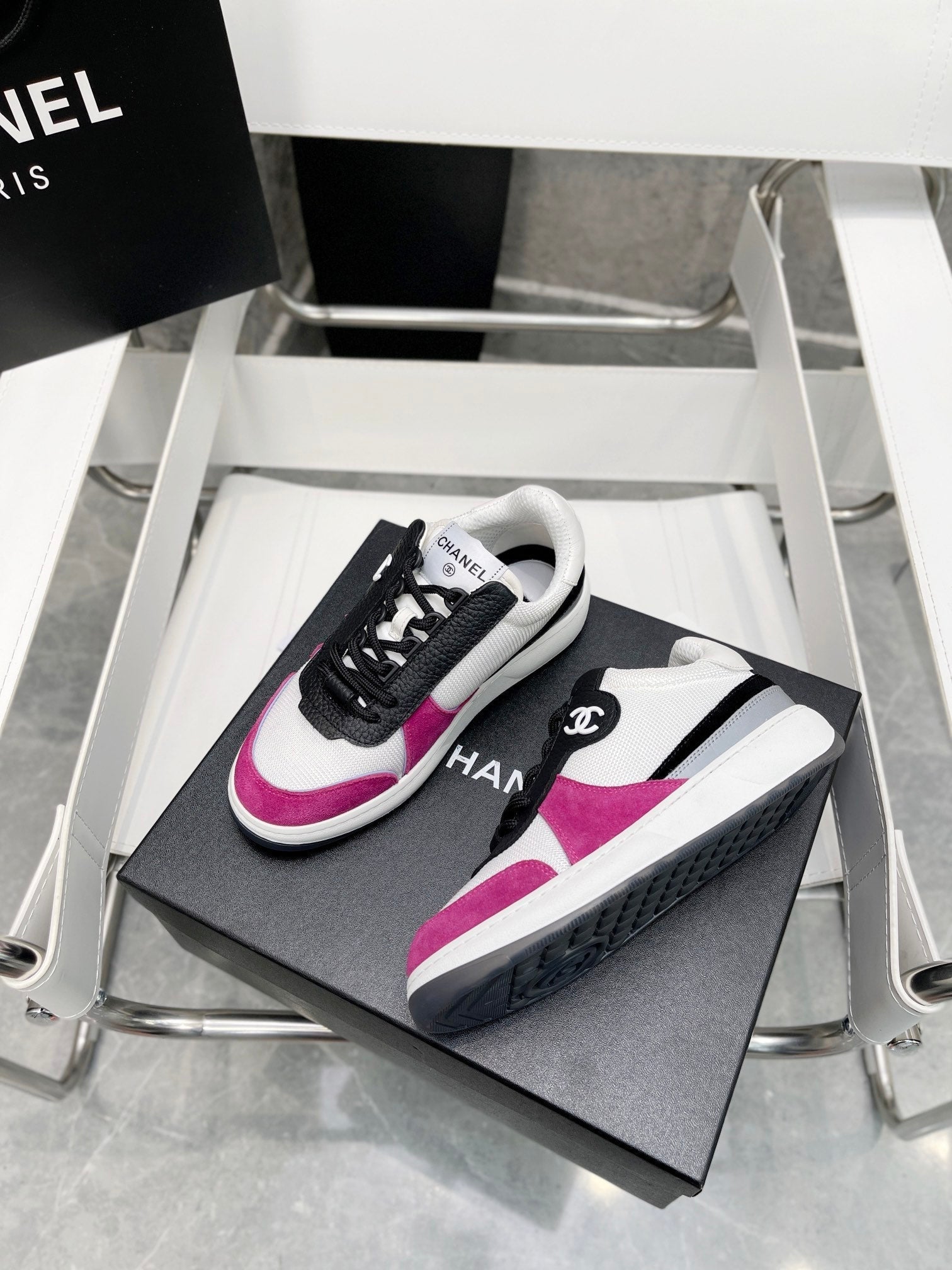 Chanel Trainers Sneakers White/Pink