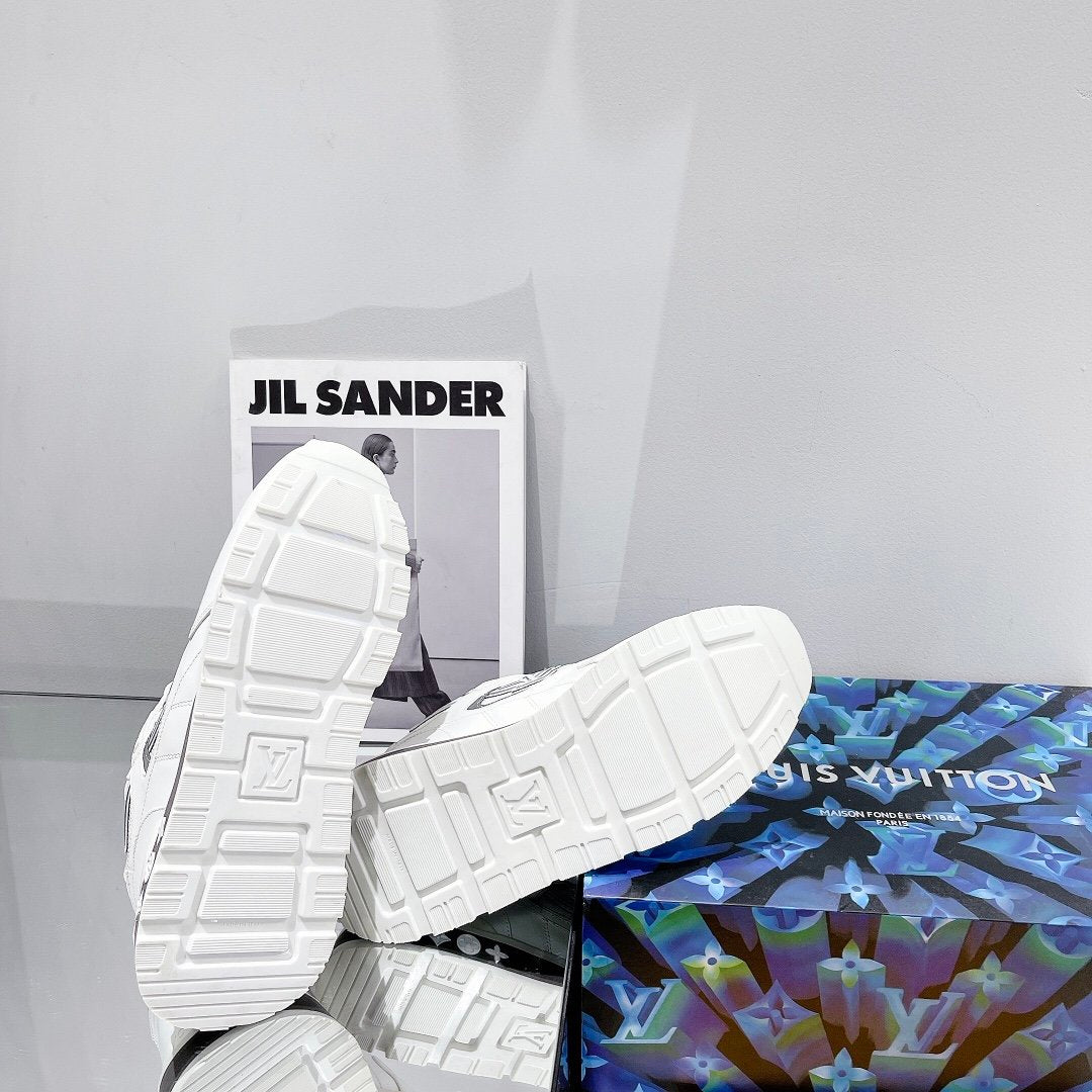 Louis Vuitton Run Sneaker White