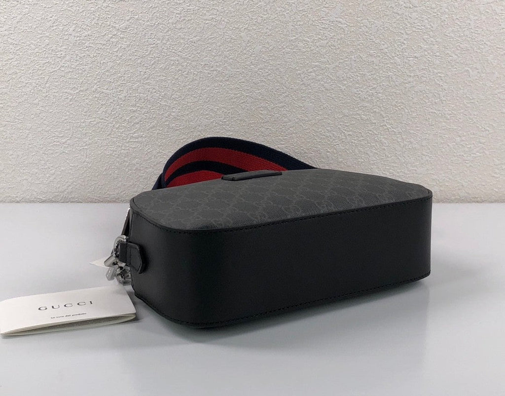 Gucci Black Shoudler Bag 24cm Black