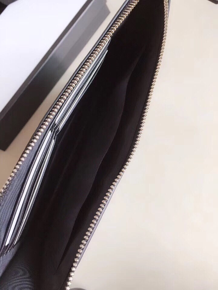 Gucci Marmont Pouch