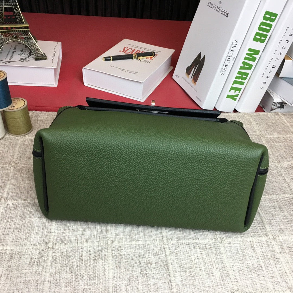 Hermes 24 24 29cm Noir Black Clémence Green