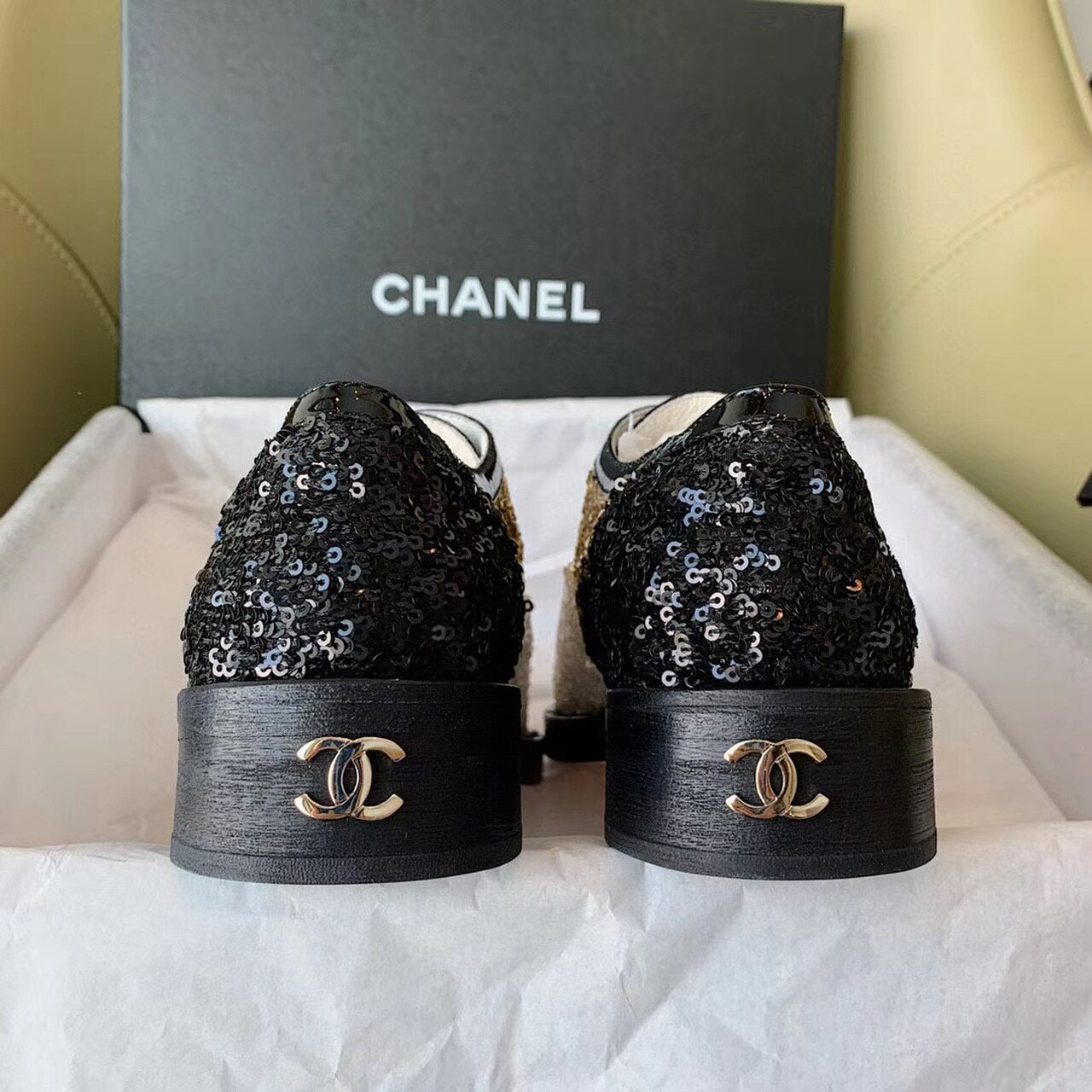 Chanel Sequin/Tweed Lace Up Shoes Calfskin Leather Spring/Summer Collection White/Black/Gold