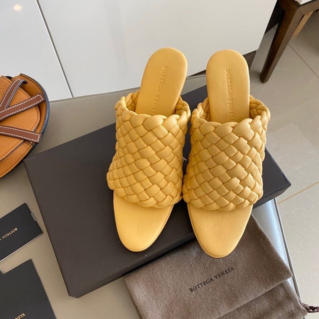 Bottega Veneta Curve Mules 9.5cm Heel Lambskin Leather Spring/Summer 2020 Collection, Saffron