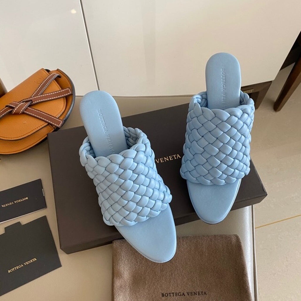 Bottega Veneta Curve Mules 9.5cm Heel Lambskin Leather Spring/Summer 2020 Collection, Light Blue