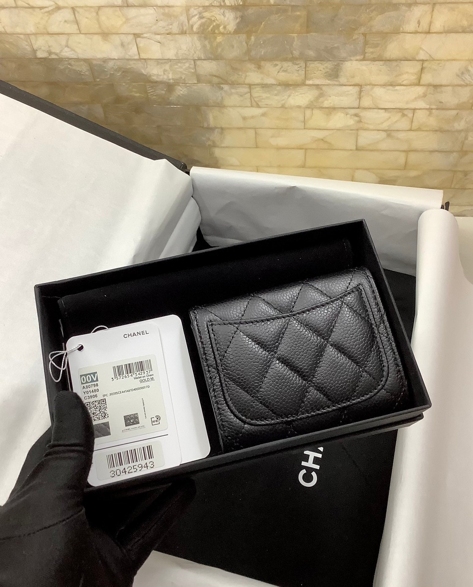 CO-CO Chanel Classic Card Holder with Gold hardware 11cm
