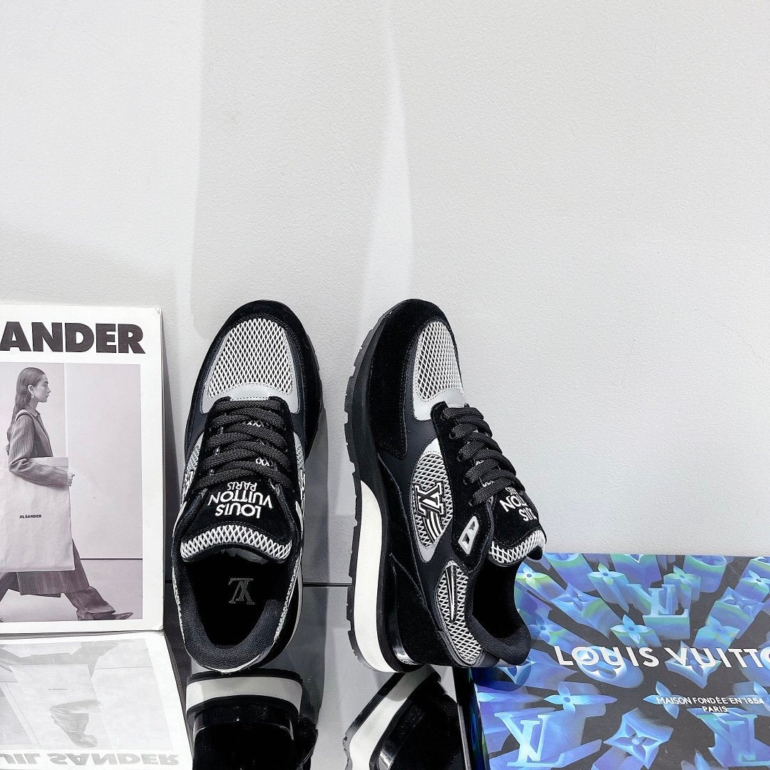 Louis Vuitton Run Sneaker Black