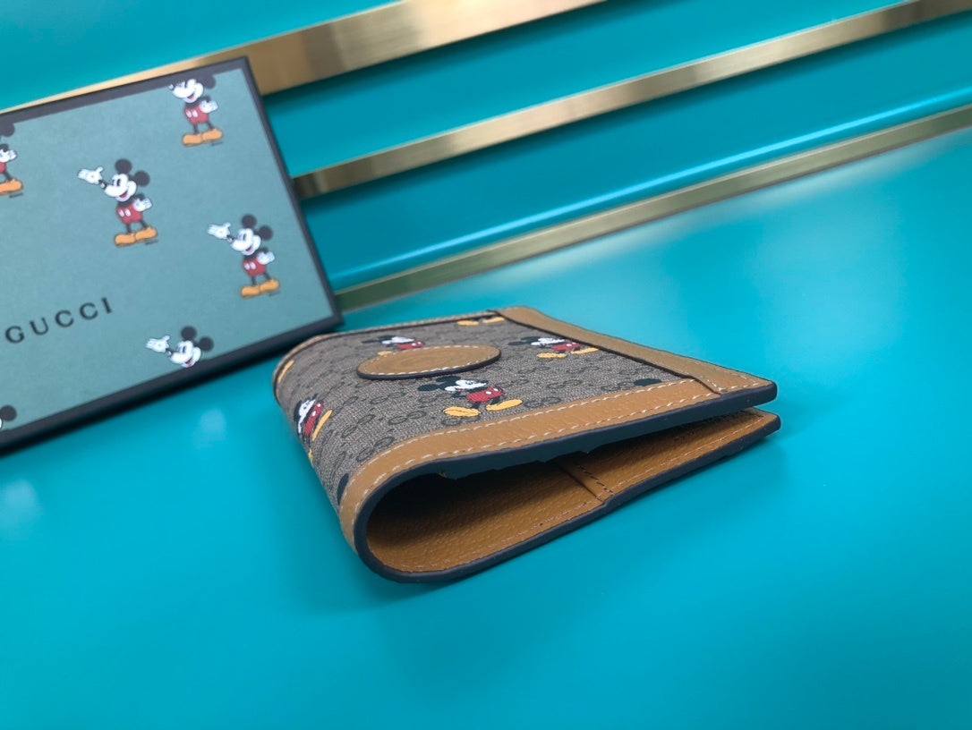 Gucci Disney Mickey Beige Wallet 15cm