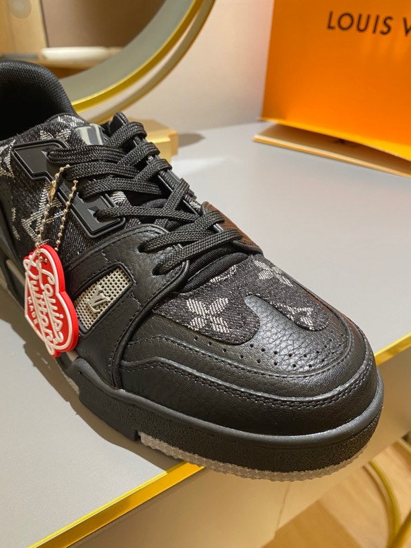 Louis Vuitton Trainer Sneaker