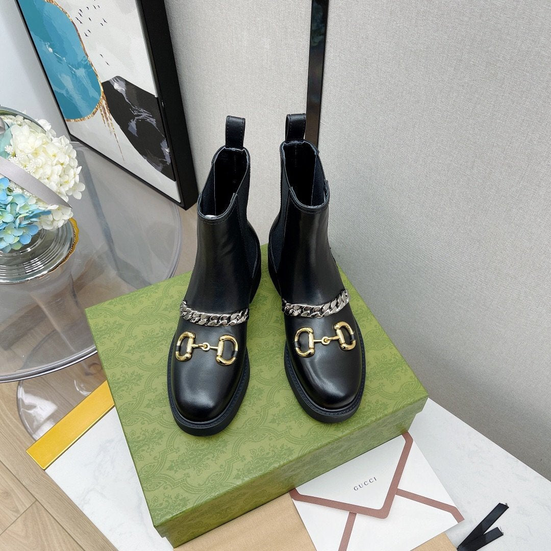 Gucci Ankle Chelsea Boots With Chain Black
