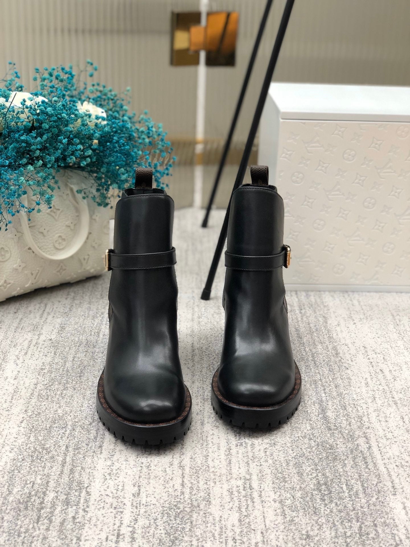 Louis Vuitton Discovery Flat Ankle Boot Black