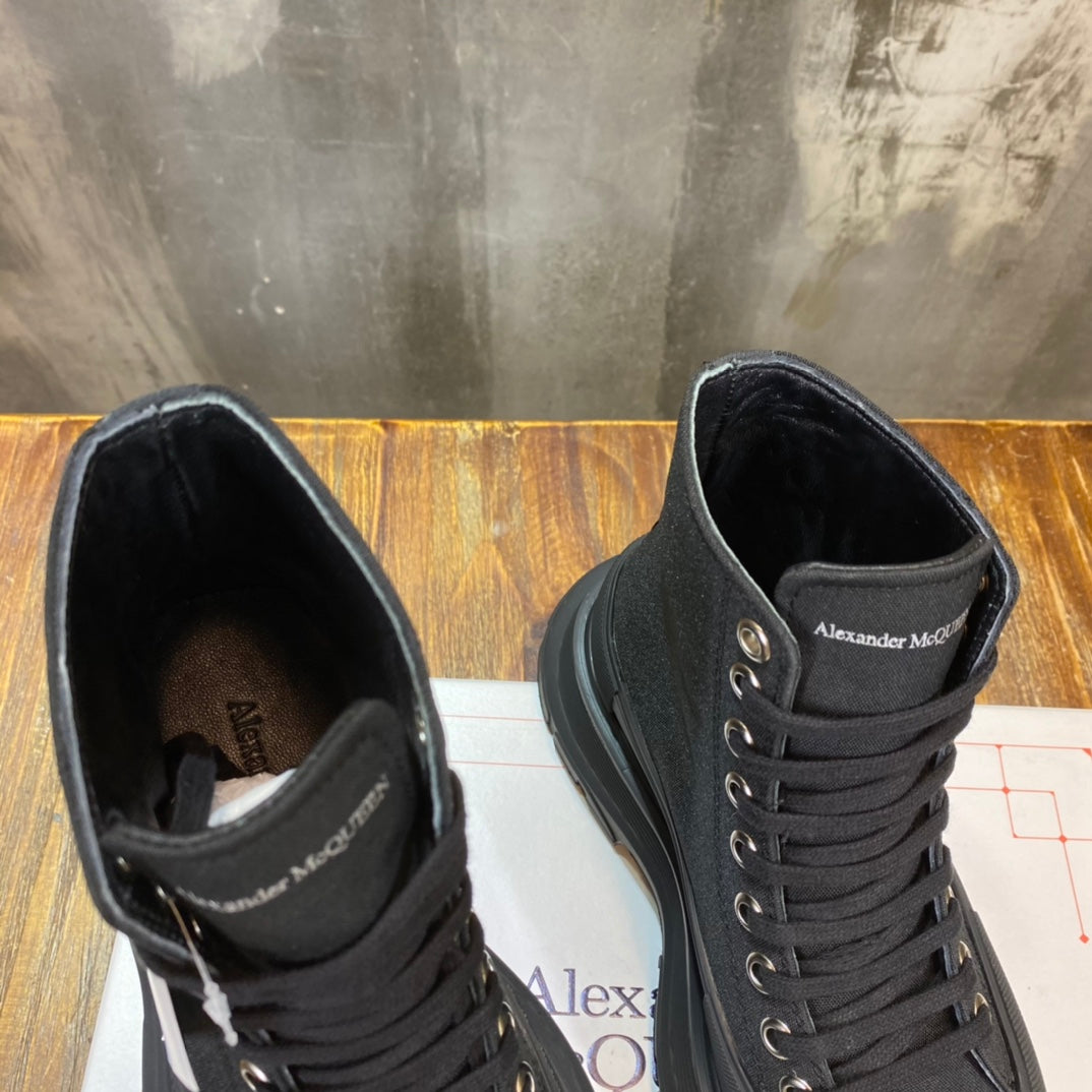 Alexander McQueen Tread Slick Boot