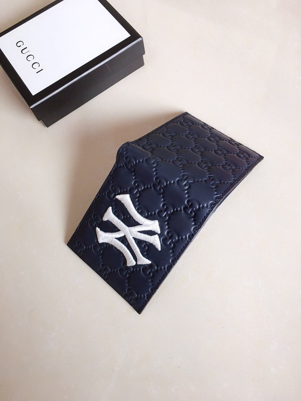 Gucci Bi-Fold Wallet 11cm