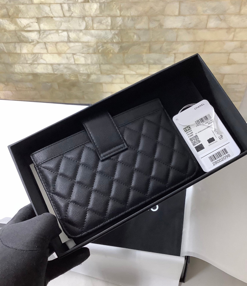 CO-CO Chanel Clutch With Silver Hardware 19cm