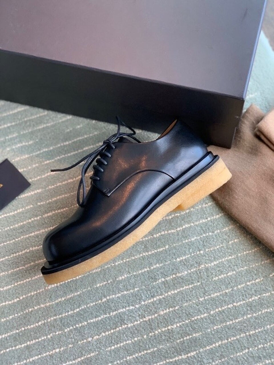 Bottega Veneta Lace Up Loafer Calfskin Leather Fall/Winter 2020 Collection, Black